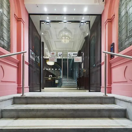 Classy 2Bedroom City Centre Apt-3